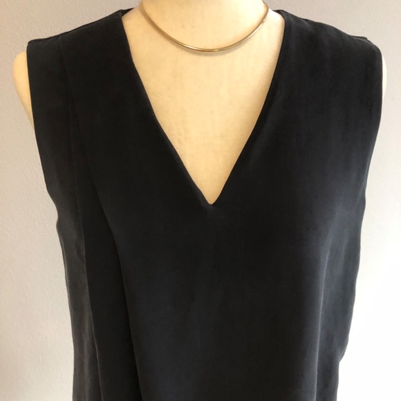 GOLD OMEGA NECKLACE - Picture 10 of 13